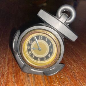 RARE New Haven Vintage Antique heavy metal small shelf clock ship anchor ticks‎